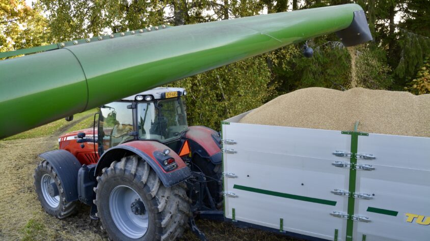 69ADA205-D31F-4C64-A13F-E04E493F039F