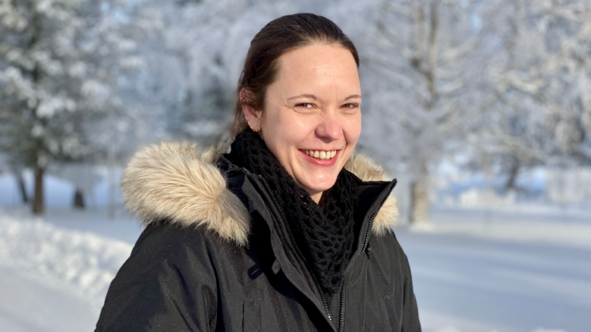 E6689CBC-6E72-422E-A99E-A3C680EEDBFC