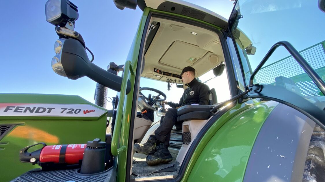 32C54832-A6D8-4210-B54D-A4C5ABDB81C8