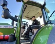 32C54832-A6D8-4210-B54D-A4C5ABDB81C8