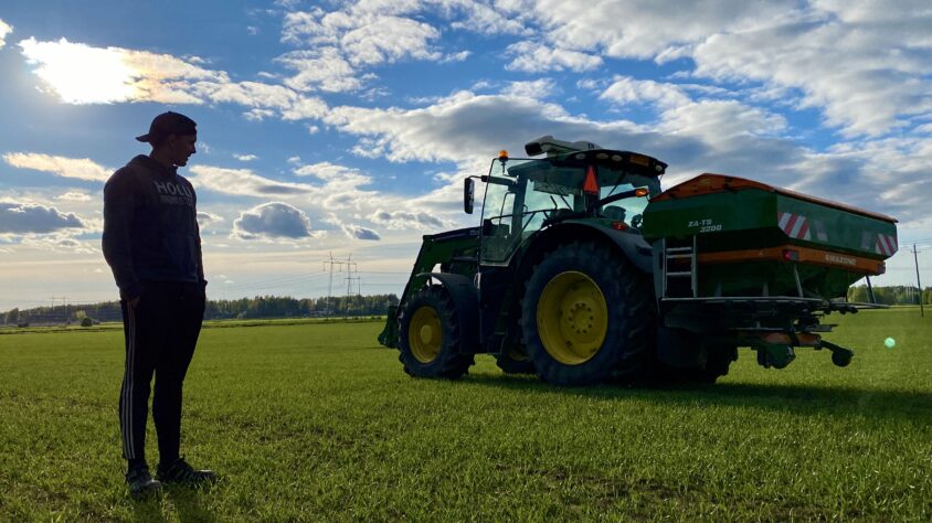 5B032163-8B82-4F45-89B7-6F7BCF3576DC