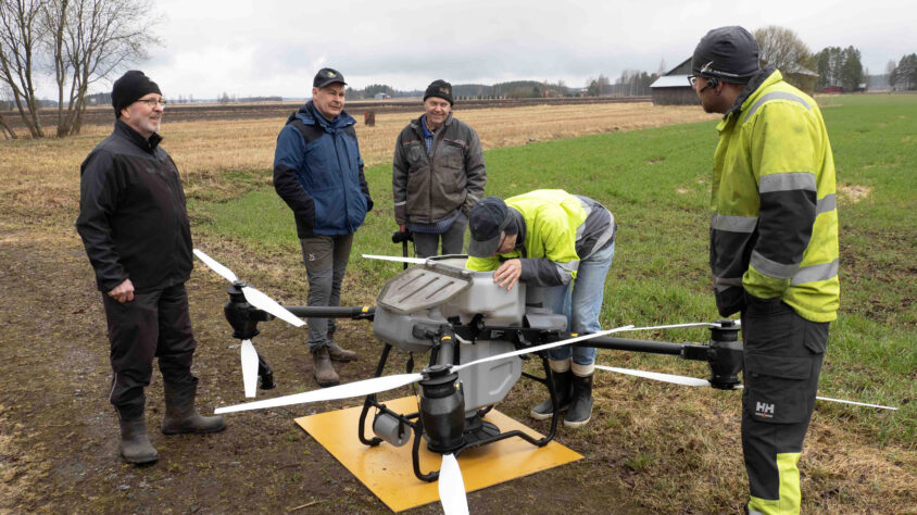 Rukiin-keraajakasvinkylvvo-dronella2